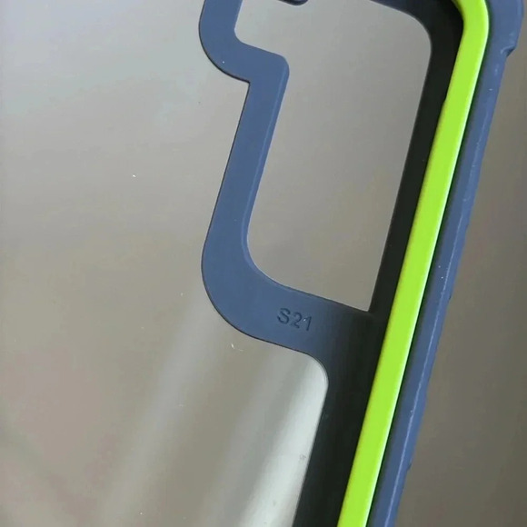 Galaxy S21 Protective Cover | Gray and Green - Picture 5 of 8
